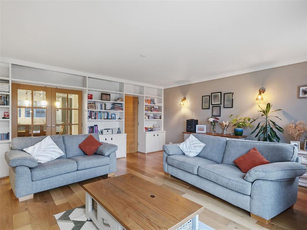 Additional image 17 of 5 bed town house for saleAsquith Close, Christchurch BH23