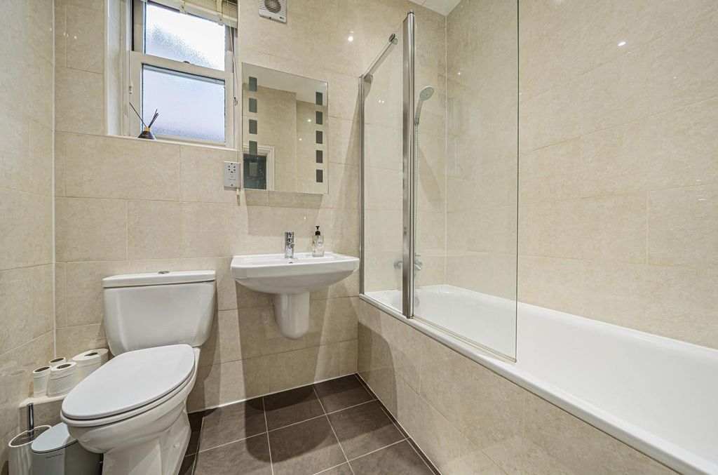 Additional image 4 of 2 bed flat for saleUpper Park Place, Upper Park Road, Camberley GU15