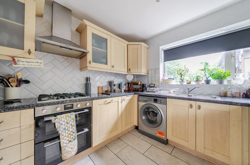 Additional image 7 of 4 bed semi-detached house for saleEdgebury, Chislehurst, Kent BR7