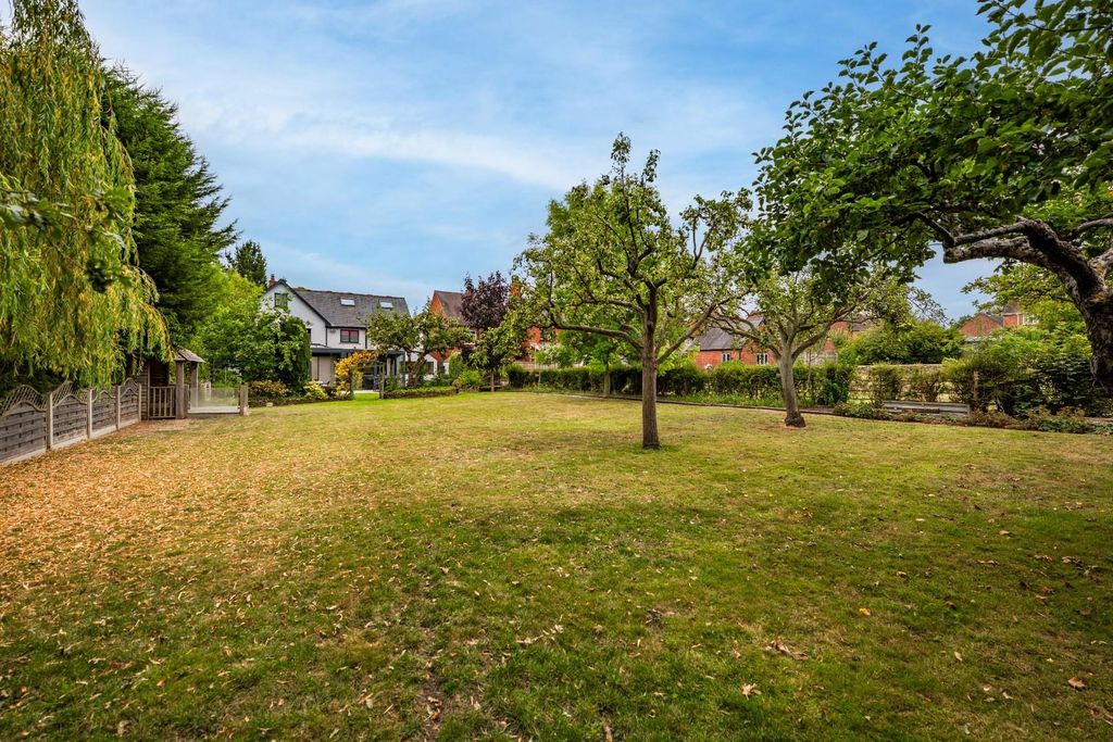 Additional image 21 of 5 bed detached house for saleSt. Johns Road, Newbold, Chesterfield S41