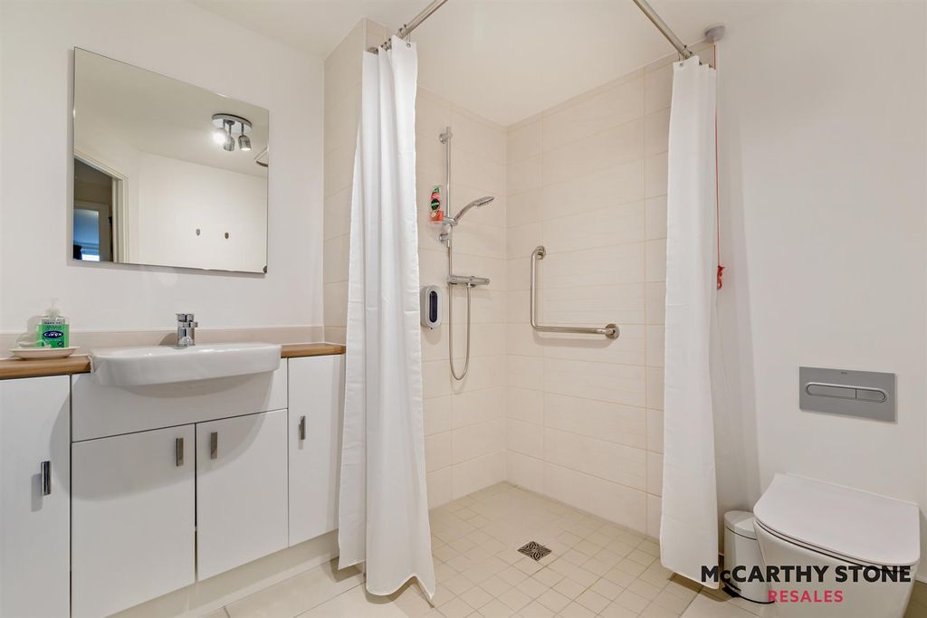 Additional image 7 of 2 bed flat for saleStation Road, Buxton SK17