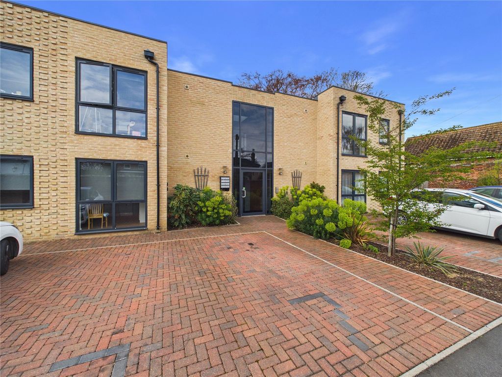 2 bed flat for saleMill Tye, Great Cornard, Sudbury, Suffolk CO10