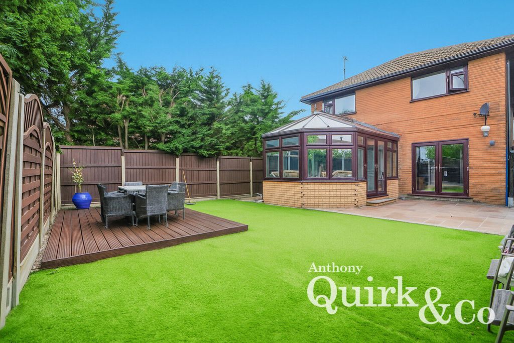 Additional image 17 of 4 bed detached house for saleBeach House Gardens, Canvey Island SS8