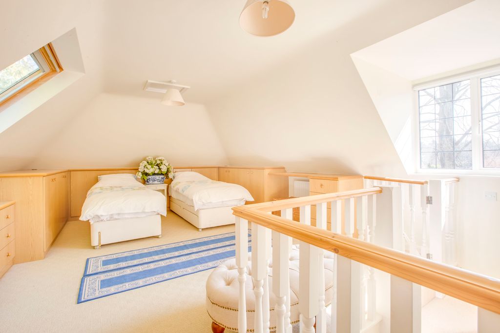 Additional image 13 of 7 bed detached house for saleBurtons Way, Chalfont St Giles HP8