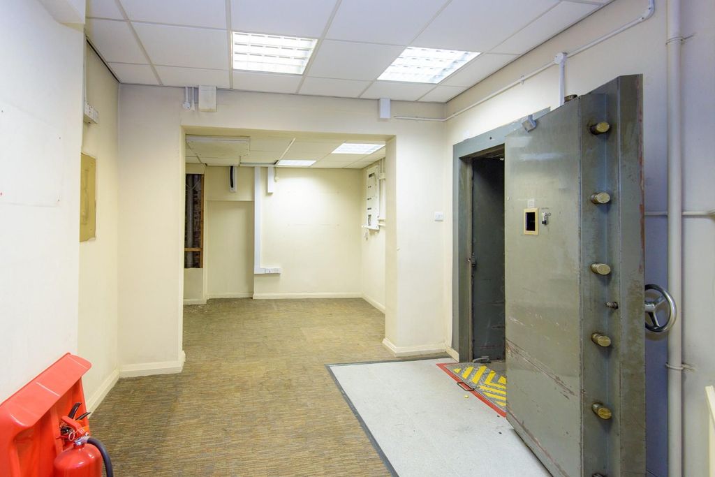 Additional image 7 of Property for saleBank Street, Castleford WF10