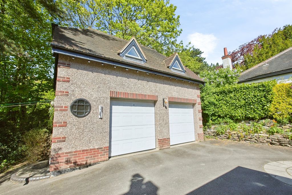 Additional image 3 of 4 bed detached bungalow for saleHighfield Drive, Burton-On-Trent DE15