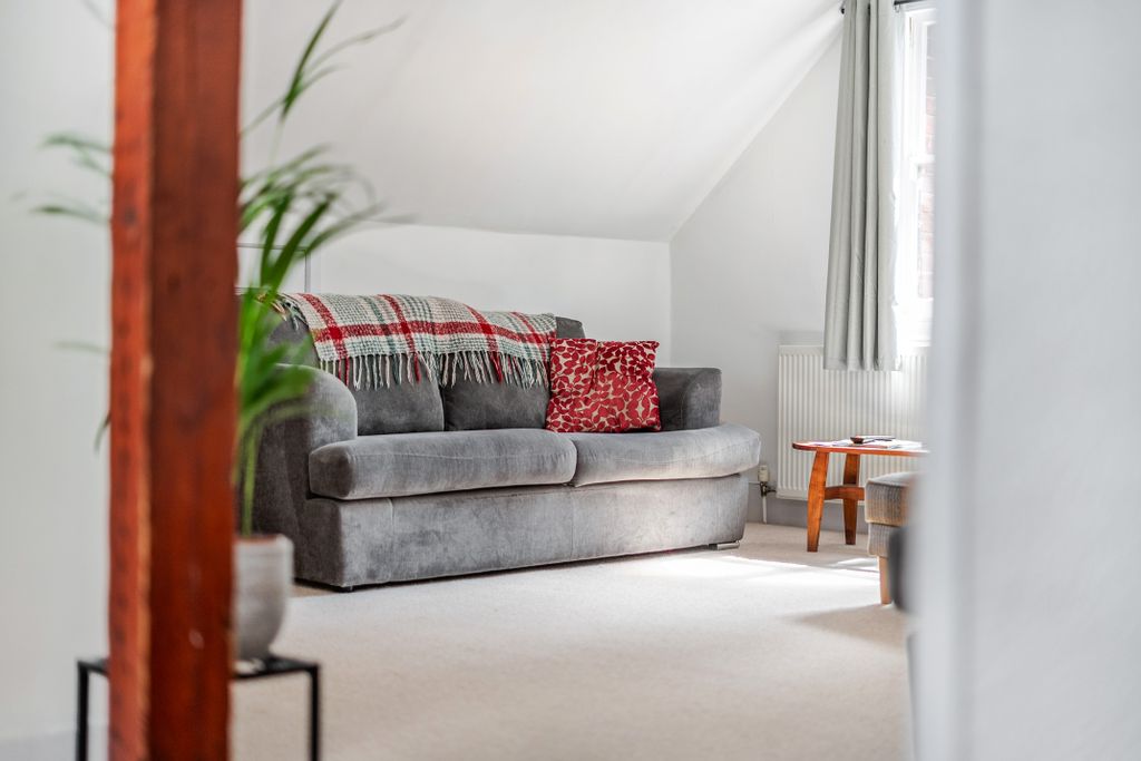 Additional image 2 of 2 bed flat for saleHarestone Hill, Caterham CR3