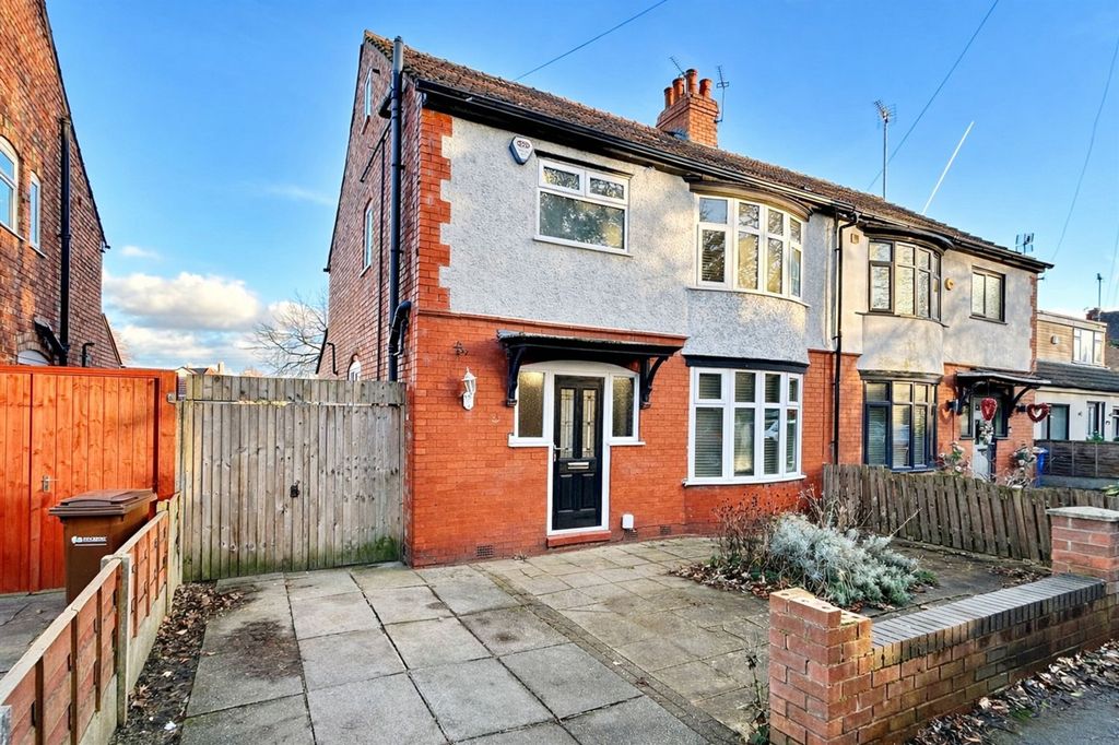 4 bed property for salePark Road, Cheadle SK8