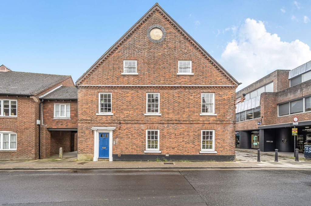Additional image 11 of 3 bed flat for saleChapel Street, Chichester PO19