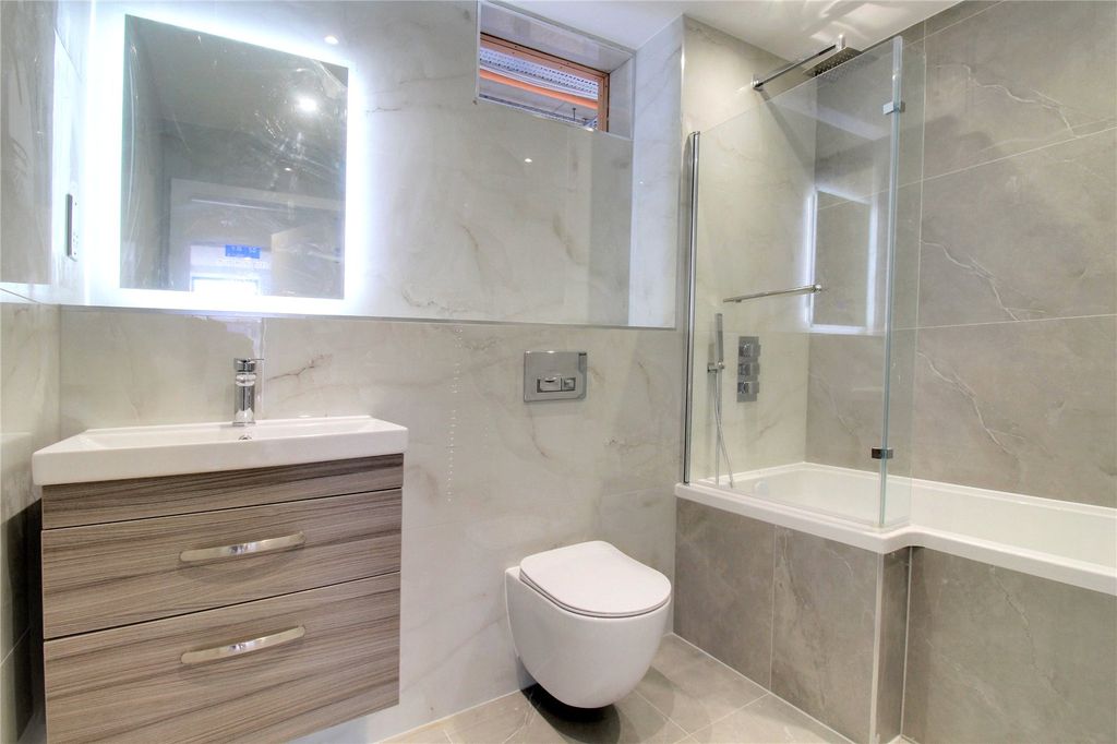 Additional image 5 of 2 bed flat for saleHigh Street, Camberley GU15