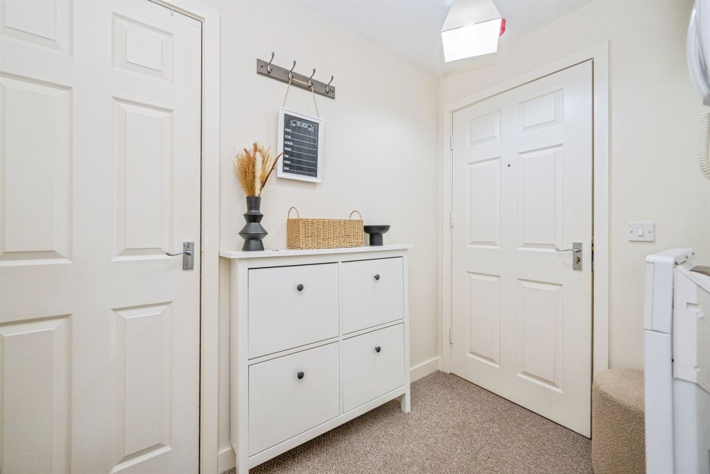 Additional image 9 of 2 bed flat for saleBurwaye Close, Lichfield WS13