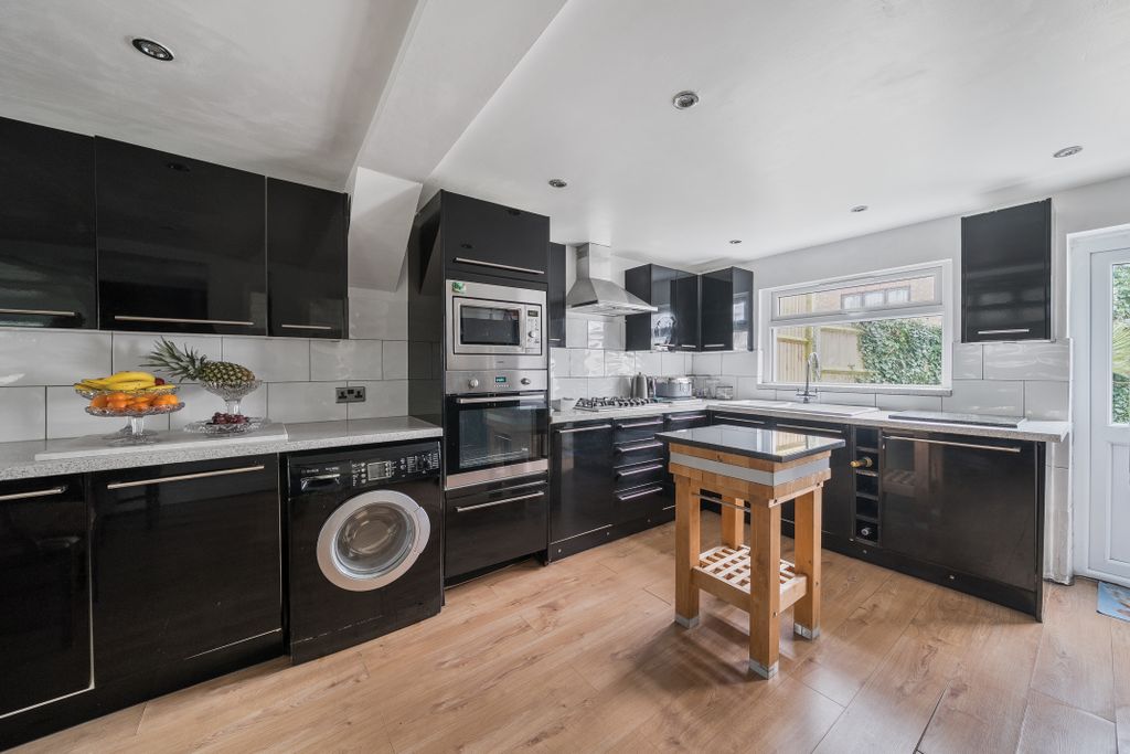 Additional image 4 of 6 bed detached house for saleLondon Road, Burgess Hill RH15