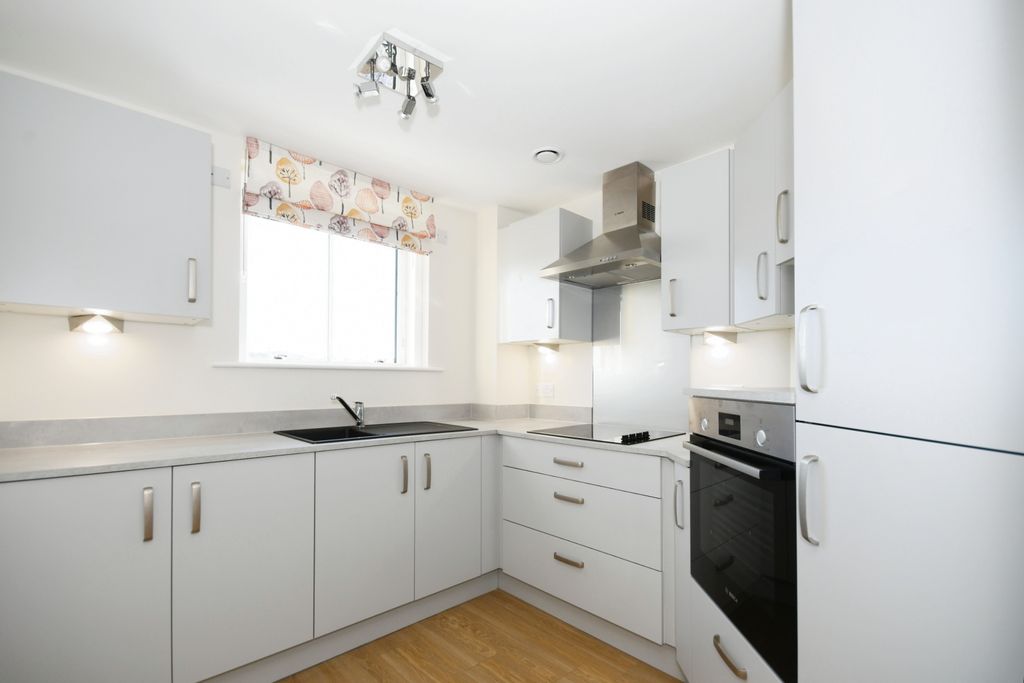 1 bed flat for saleStation Road, Buxton, Derbyshire SK17 photo 4