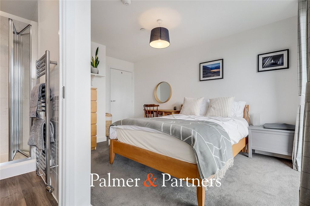 Additional image 12 of 2 bed flat for saleWharf Road, Chelmsford, Essex CM2