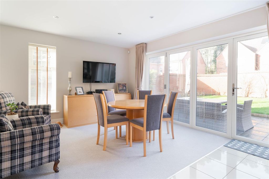 Additional image 8 of 5 bed detached house for saleTreeneuk Gardens, Ashgate, Chesterfield S40