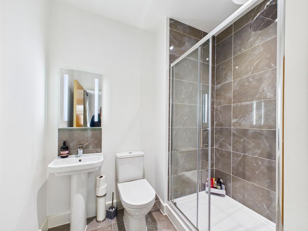 Additional image 13 of 4 bed property for saleHaydock Avenue, Castleford WF10