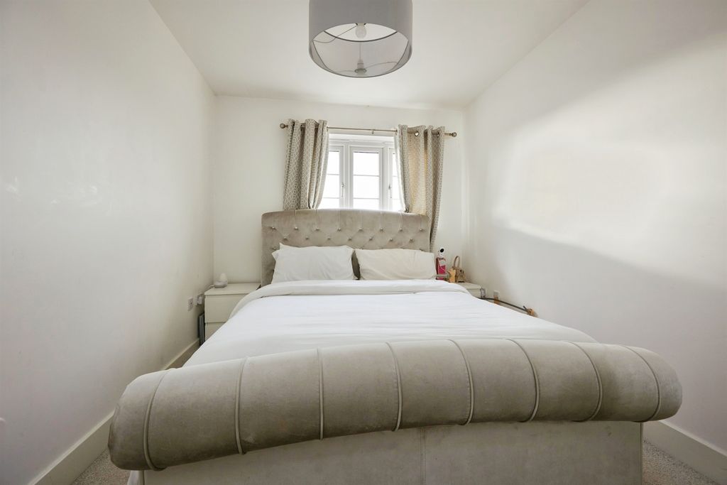 Additional image 6 of 2 bed flat for saleOld Tannery Way, Milborne Port, Sherborne DT9