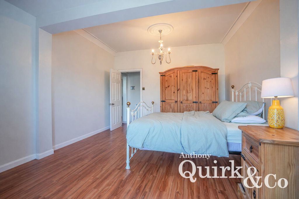 Additional image 5 of 7 bed detached house for saleLong Road, Canvey Island SS8