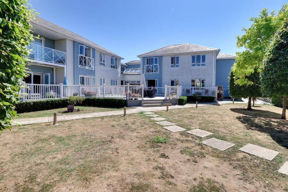 1 bed property for saleLong Road, Canvey Island SS8