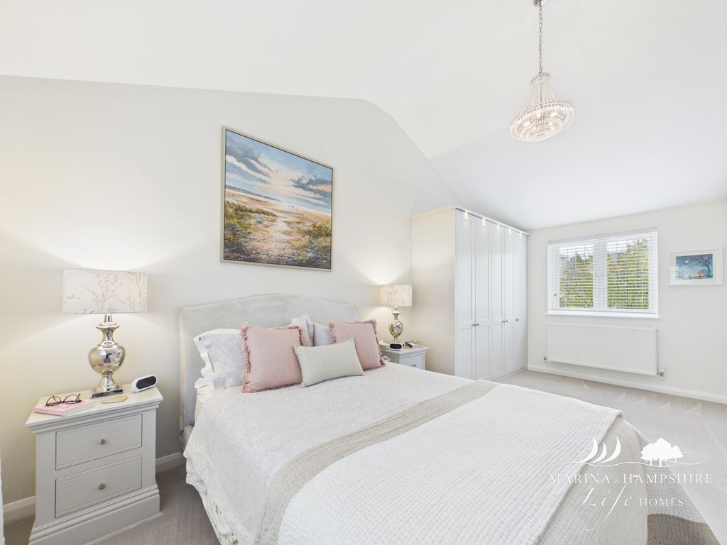 Additional image 22 of 4 bed detached house for saleDunstan Close, Chichester PO19