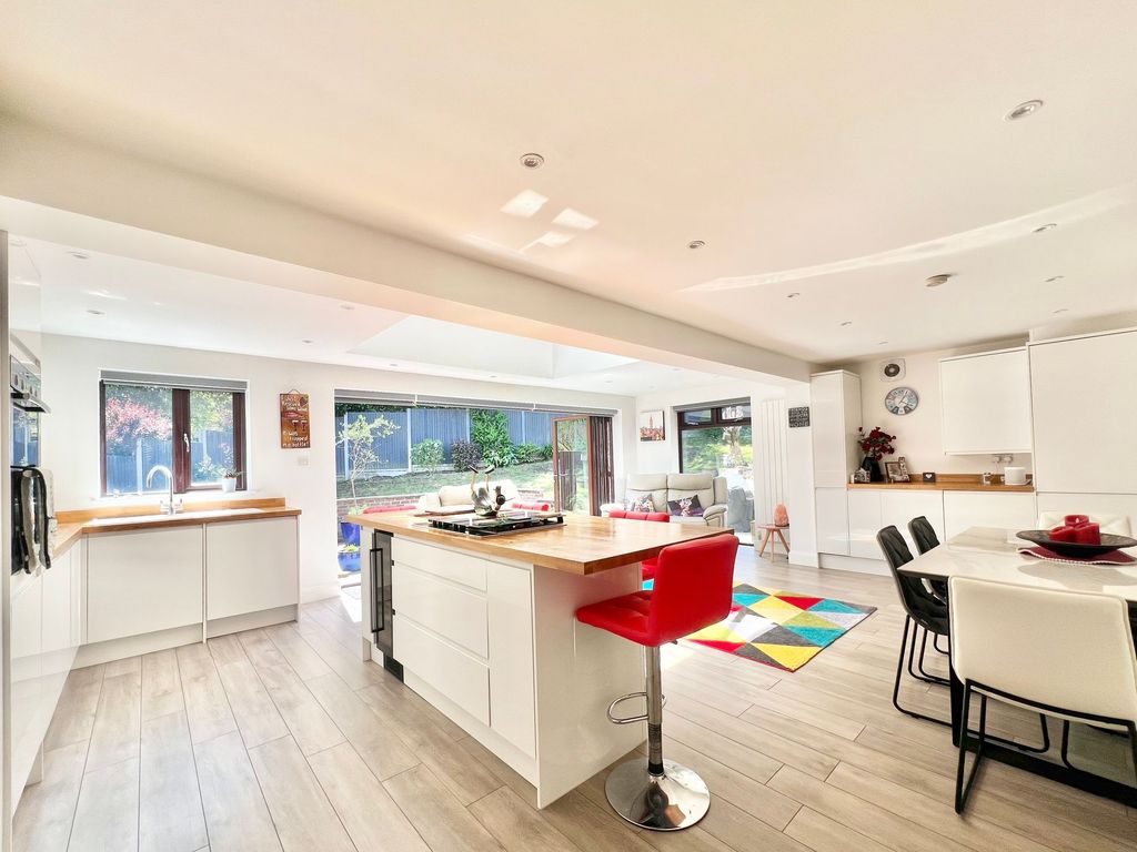 Additional image 2 of 4 bed property for saleFagus Close, Chatham ME5