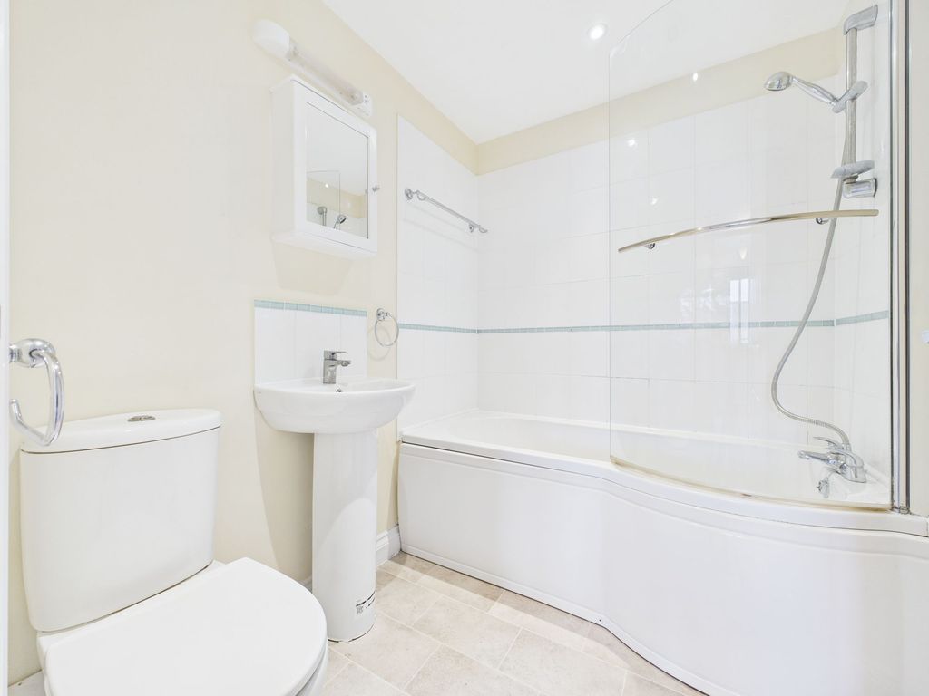 Additional image 6 of 1 bed flat for saleChurchill Place, Chipping Norton OX7