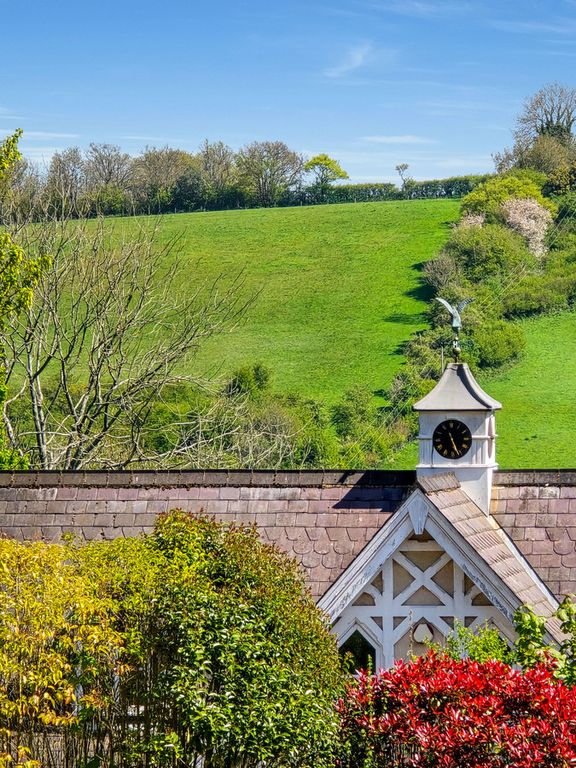 Additional image 30 of 6 bed detached house for saleTupwood Lane, Caterham CR3