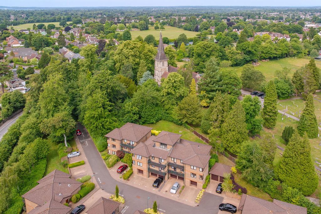 Additional image 33 of 5 bed flat for saleSt. Mary's Mount, Caterham CR3
