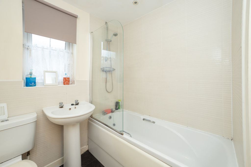 Additional image 10 of 2 bed flat for saleCastle Mews, Pontefract WF8