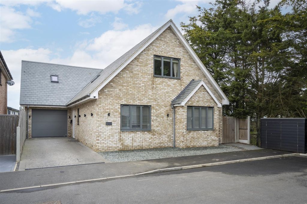Additional image 5 of 4 bed detached house for saleMelinda Lane, Clacton-On-Sea CO16