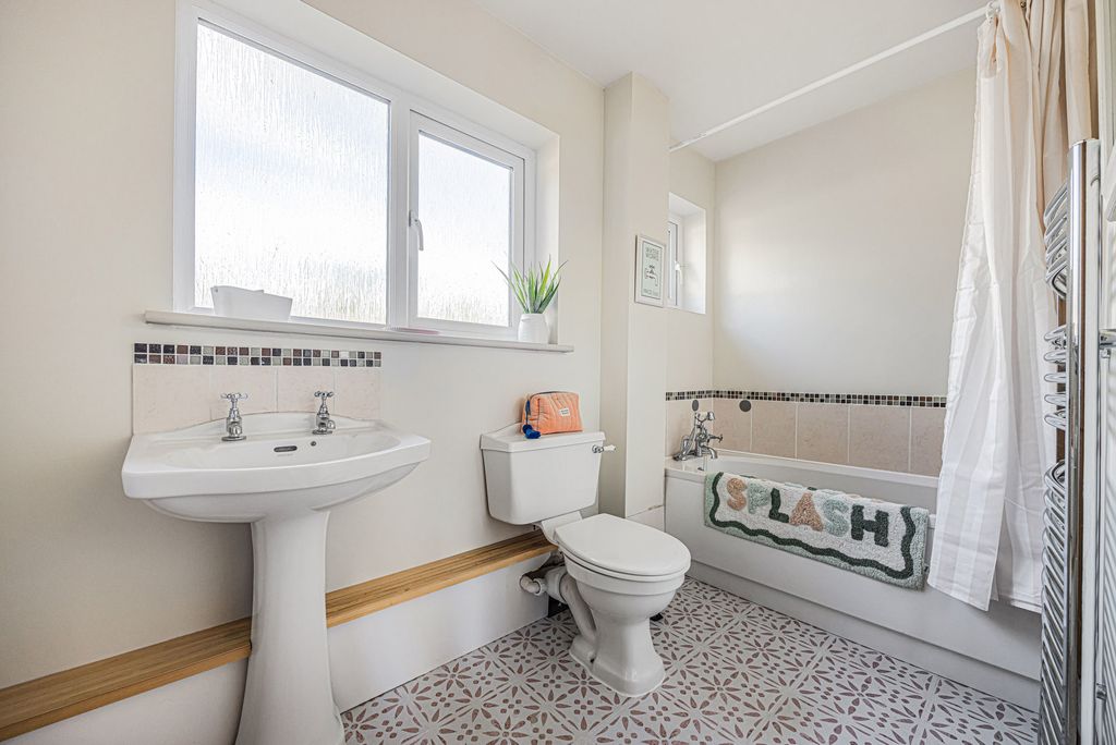 Additional image 12 of 4 bed bungalow for saleBarn Way, Cirencester, Gloucestershire GL7