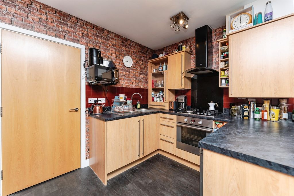 Additional image 3 of 2 bed flat for salePriory Chase, Pontefract WF8