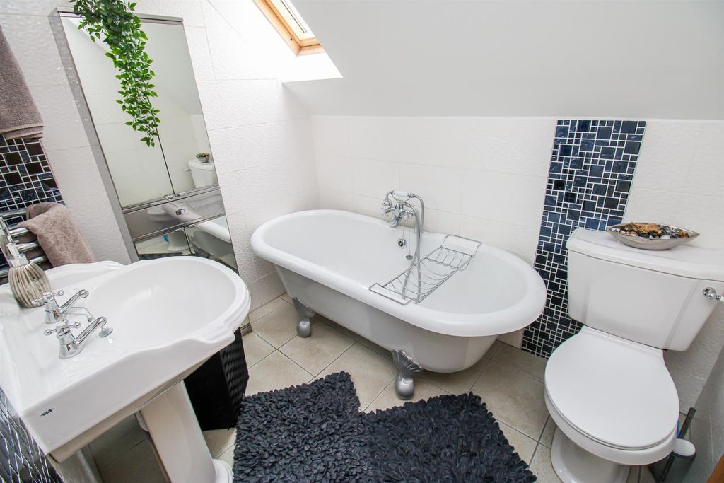 Additional image 19 of 4 bed detached house for saleWood Lane, Castleford WF10