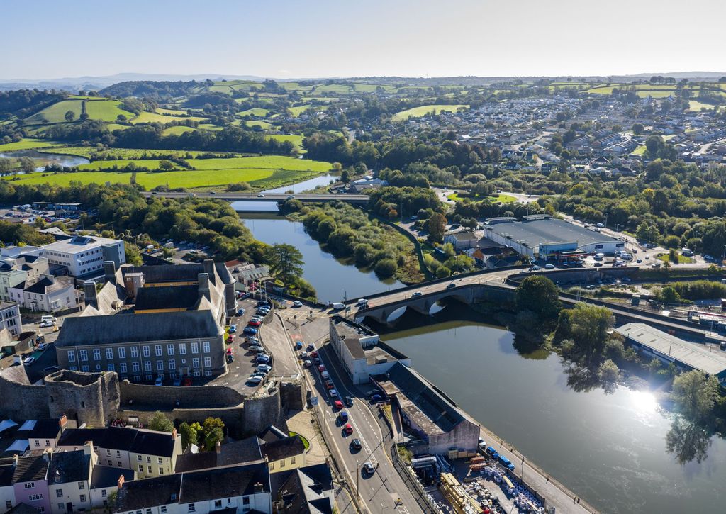 Additional image 2 of 7 bed property for saleEagle Star House, 9 Quay Street, Carmarthen SA31