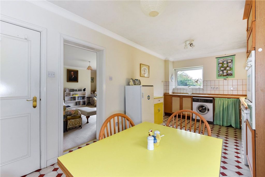Additional image 3 of 2 bed flat for saleHenty Gardens, Chichester PO19