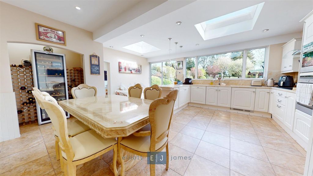 Additional image 14 of 5 bed detached house for saleLee Grove, Chigwell IG7