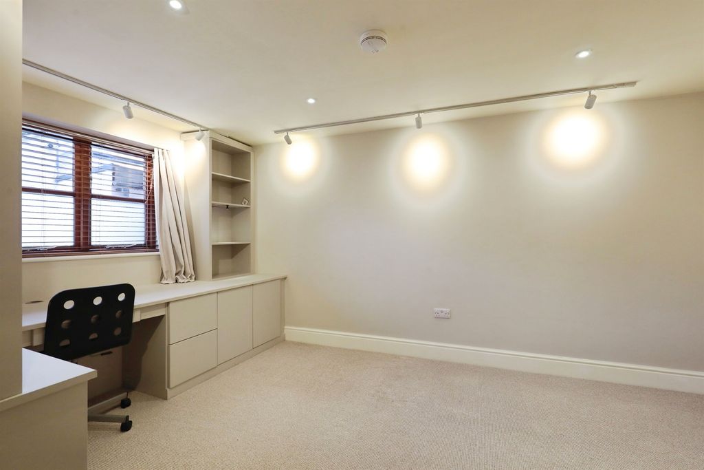 Additional image 7 of 2 bed flat for saleChurch Street, Shipston-On-Stour CV36