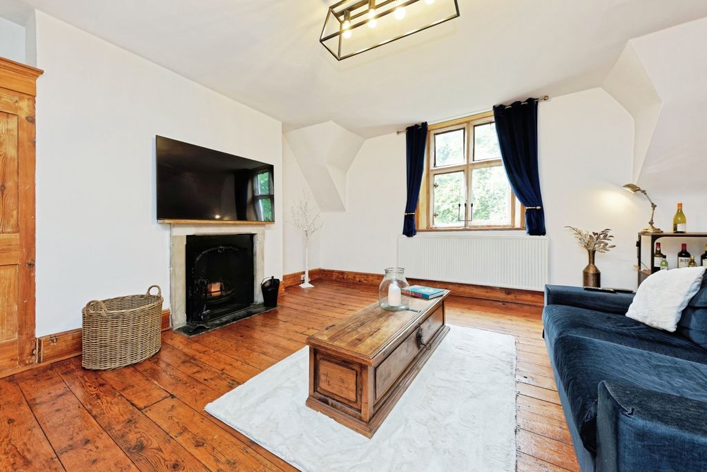 Additional image 12 of 3 bed flat for saleNew Dover Road, Canterbury, Kent CT1
