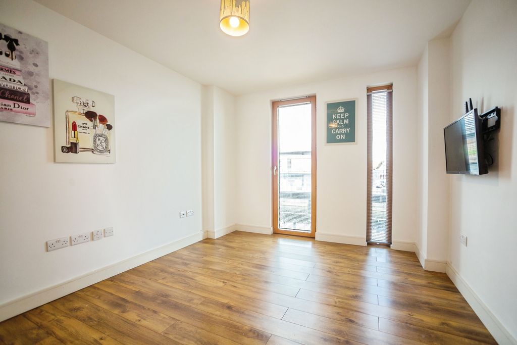 Additional image 11 of 2 bed flat for saleDock Head Road, Chatham ME4