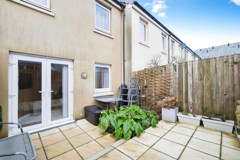 Additional image 9 of 1 bed flat for saleRotair Road, Camborne, Cornwall TR14