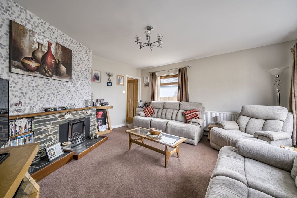 Additional image 2 of 3 bed bungalow for saleChequetts Close, Callington PL17