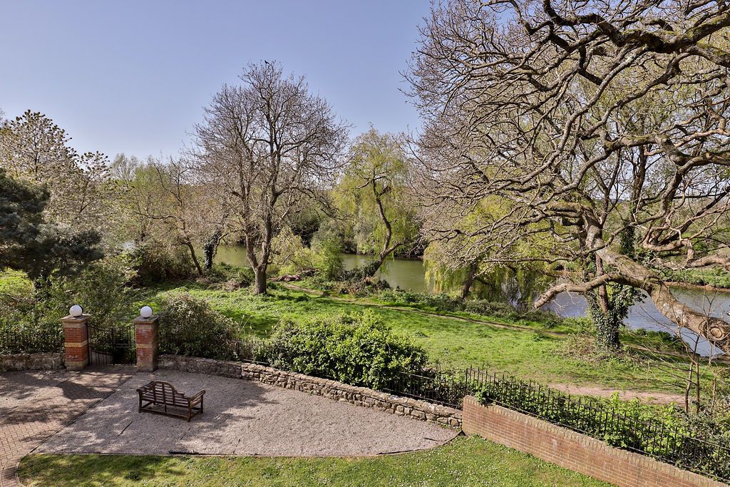 Additional image 18 of 3 bed flat for saleDragoon Way, Christchurch BH23