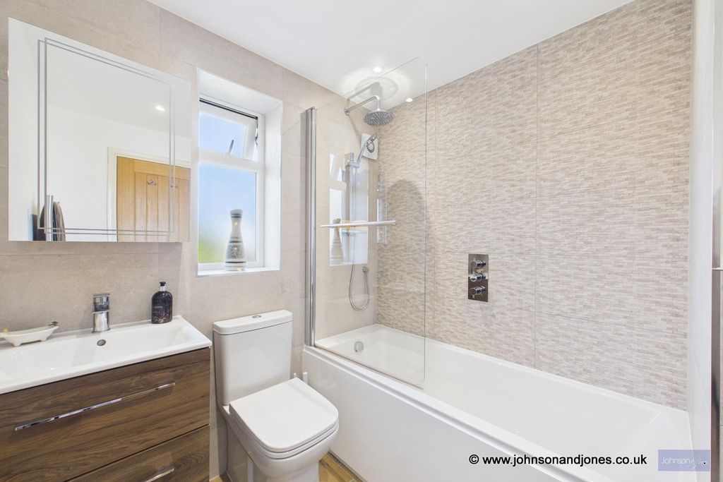 Additional image 6 of 2 bed maisonette for saleHorsell Court, Chertsey KT16