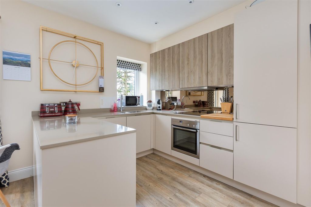 Additional image 5 of 2 bed flat for saleMain Road, Bolton Le Sands, Carnforth LA5