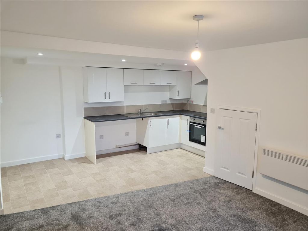 Additional image 8 of 13 bed flat for saleOld Road, Clacton On Sea CO15