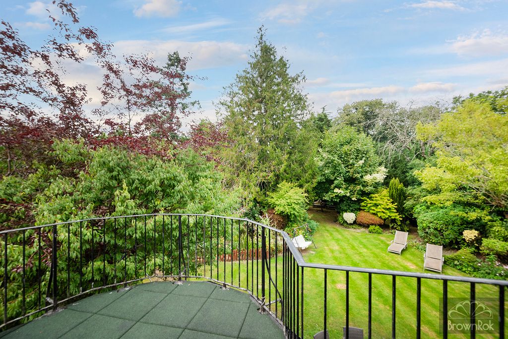 Additional image 18 of 5 bed detached house for saleHeathfield Road, Bushey, Hertfordshire WD23