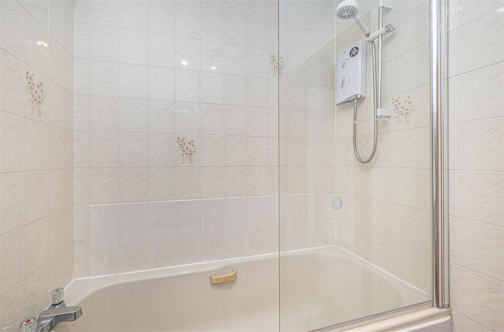 Additional image 15 of 2 bed flat for saleGladney Square, Kirkcaldy KY1