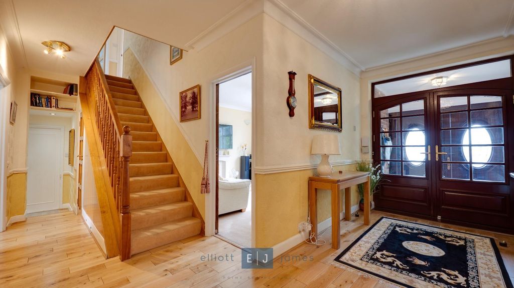 Additional image 6 of 5 bed detached house for saleLee Grove, Chigwell IG7