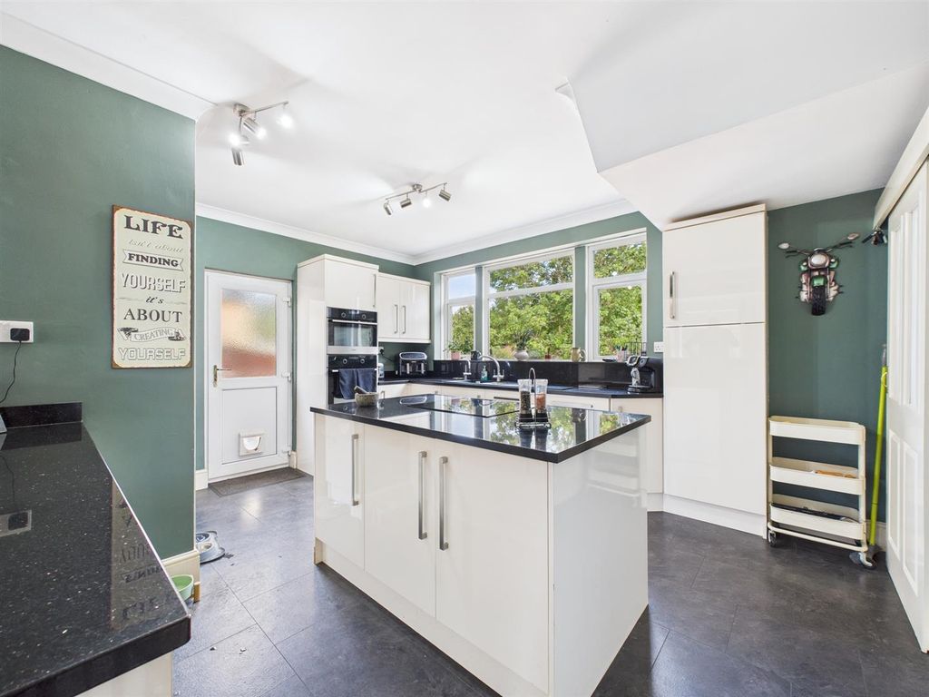 Additional image 4 of 4 bed detached house for salePlantation Road, Chippenham SN14