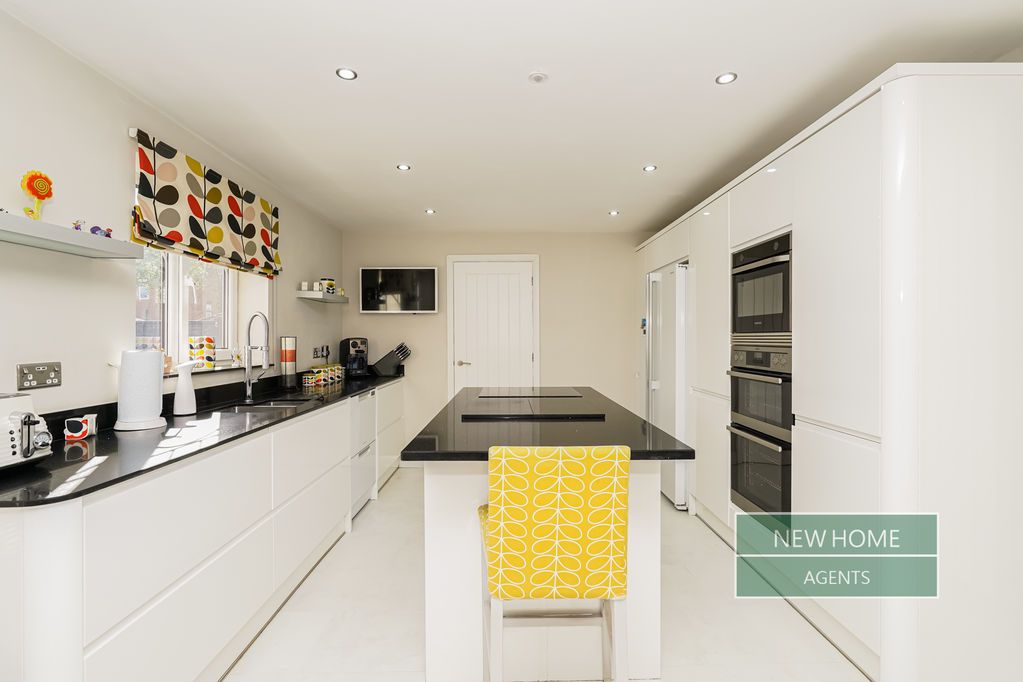 Additional image 3 of 4 bed detached house for salePasture Drive, Castleford WF10